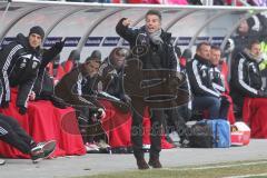 2.BL - FC Ingolstadt 04 - Fortuna Düsseldorf 1:1 - Trainer Tomas Oral schreit