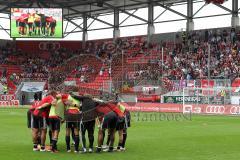 2.BL - FC Ingolstadt 04 - FC Energie Cottbus - 1:0 - Die Mannschaft vor dem Spiel