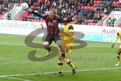 2.BL - FC Ingolstadt 04 - Alemannia Aachen 3:3 - Leohard Haas im Zweikampf mit Thomas Stehle