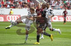 2.Liga - FC Ingolstadt 04 - FSV Frankfurt 1:1 - Ahmed Akaichi gefährlich am Tor im Zweikampf mit Alexander Huber