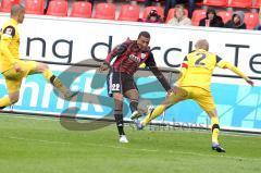 2.BL - FC Ingolstadt 04 - Alemannia Aachen 3:3 - Ahmed Akaichi flankt