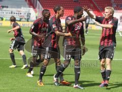 2.Liga - FC Ingolstadt 04 - FSV Frankfurt 1:1 - Kopfballtor durch Edson Buddle, Jubel Moise Bambara Leonhard Haas