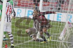 2.BL - FC Ingolstadt 04 - FC St. Pauli 1:0  - Ahmed Akaichi strmt zum Tor und erzielt den Siegtreffer. Jubel Tor
