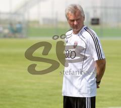 2.Liga - FC Ingolstadt 04 - 1. Training Saison 2011/2012 - Trainer Benno Möhlmann