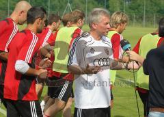 2.Liga - FC Ingolstadt 04 - 1. Training Saison 2011/2012 - Trainer Benno Möhlmann