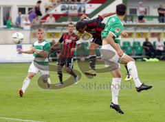 2.Liga - SpVgg Greuther Fürth - FC Ingolstadt 04 - 3:0 - Torchance für Ahmed Akaichi köpft