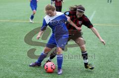 Landesliga Süd Juniorinnen FC Ingolstadt gegen SV Schechen Yvonne Hierl im Zweikampf Foto: Jürgen Meyer