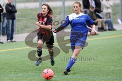 Landesliga Süd Juniorinnen FC Ingolstadt gegen SV Schechen Alea Röger schneller als ihre Gegenspielerin Foto: Jürgen Meyer