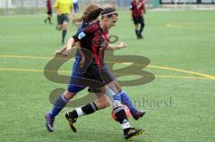 Landesliga Süd Juniorinnen FC Ingolstadt gegen SV Schechen Yvonne Hierl im Zweikampf Foto: Jürgen Meyer