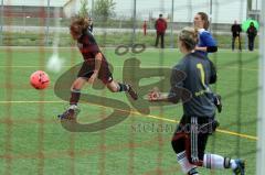 Landesliga Süd Juniorinnen FC Ingolstadt gegen SV SchechenAlea Röger mit Kopfball zum 1:0 Foto: Jürgen Meyer