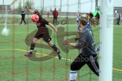 Landesliga Süd Juniorinnen FC Ingolstadt gegen SV SchechenAlea Röger mit Kopfball zum 1:0 Foto: Jürgen Meyer