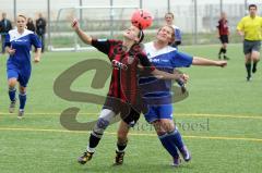 Landesliga Süd Juniorinnen FC Ingolstadt gegen SV Schechen Yvonne Hierl im Zweikampf Foto: Jürgen Meyer