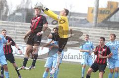 Regionalliga Süd - FC Ingolstadt 04 II - 1860 München II - Manuel Schäffler  Kopfball Torwart Vitus Eicher pariert