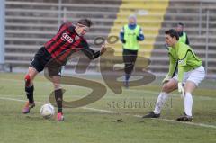 Regionalliga Sd - FC Ingolstadt 04 II - FC Bayern Alzenau - links Matthias Heiß gelingt fast mit der Hacke ein Tor, Torwart Andreas Wagner hlt diesen zuerst aber im Nachschuss trifft er doch noch zum 2:0