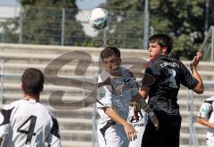 FC Ingolstadt 04 II - FSV Frankfurt II - Kopfballduell rechts Daniel Kremer