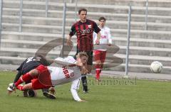 Regionalliga Süd - FC Ingolstadt 04 II - SC Pfullendorf - Fabian Galm 23 am Boden stoppt Frick, hinten Manuel Hartmann