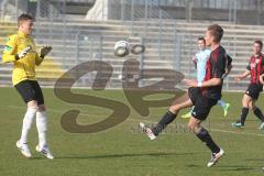 Regionalliga Süd - FC Ingolstadt 04 II - 1860 München II - Manuel Schäffler lupft den Ball über den Torwart Vitus Eicher. Tor gilt nicht, Abseits