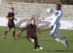 Regionalliga Süd - FC Ingolstadt 04 II - FC Bayern II - links Patrick Walleth zieht den Kürzeren gegen Saer Sene