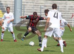 Regionalliga - FC Ingolstadt 04 II - SC Freiburg - Ralf Keidel kämpft sich durch