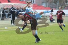 Regionalliga Süd - FC Ingolstadt 04 II - 1860 München II - Stefan Müller im Zweikampf mit Jonatan Kotzke