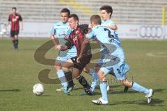 Regionalliga Süd - FC Ingolstadt 04 II - 1860 München II - Karl-Heinz Lape stürmt zum Tor und 2 Chris Wolf stoppt ihn