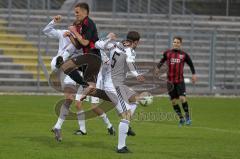 Regionalliga Süd - FC Ingolstadt 04 II - FC Memmingen - Mario Staudigl in der Mitte beim Eckball