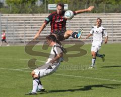 FC Ingolstadt 04 II - FSV Frankfurt II - Karl-Heinz Lappe wird spektakulär von den Beinen geholt