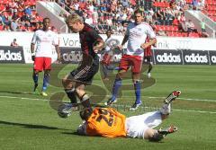 2.Liga Testpiel - FC Ingolstadt 04 - Hamburger SV 2:4 - Leonhard Haas scheitert ma Torwart Tom Mickel