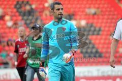 2.BL - FC Ingolstadt 04 - Energie Cottbus 2:2 - hängende Köpfe nach dem Spiel,  Ramazan Özcan