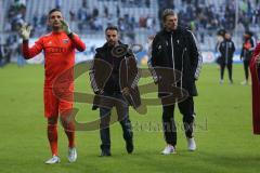 2. BL - FC Ingolstadt 04 - 1860 München 1:1 - Jubel bei den Fans mit von links Torwart Ramazan Özcan (1), Cheftrainer Tomas Oral und Co-Trainer Michael Henke