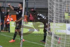 2. BL - Jahn Regensburg - FC Ingolstadt 04 1:2 - Tor Jubel zum 0:1 durch Ümit Korkmaz (14) und Caiuby Francisco da Silva (31)