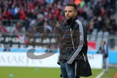 2. BL - FC Ingolstadt 04 - 1860 München 1:1 - Cheftrainer Tomas Oral vor den Ingolstädter Fans