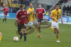 2. BL - FC Ingolstadt 04 - SG Dynamo Dresden 1:1 - Florian Heller (30)  im Angriff