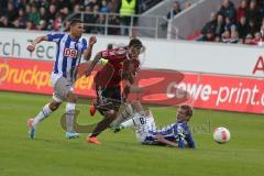 2. BL - FC Ingolstadt 04 - Hertha BSC Berlin 1:1 - Ümit Korkmaz (14) marschiert aufs Tor durch die Abwehr