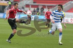 2. BL - FC Ingolstadt 04 - MSV Duisburg 0:1 - Karl-Heinz Lappe kommt nicht richtig an den Ball vor dem Tor