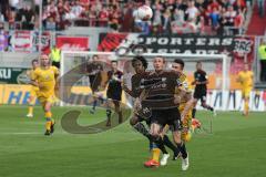 2. BL - FC Ingolstadt 04 - Eintracht Braunschweig 0:1 - Im Vorwärtsgang Moritz Hartmann (9)  und hinten Caiuby Francisco da Silva (31)