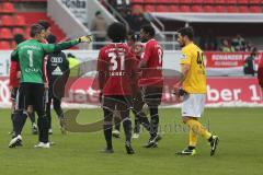 2. BL - FC Ingolstadt 04 - SG Dynamo Dresden 1:1 - Spiel ist aus Enttäuschung, Torwart Ramazan Özcan (1)