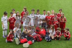 2. BL - FC Ingolstadt 04 - Eintracht Braunschweig 0:1 - Einlaufkids mit Schanzi