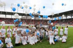 2. BL - FC Ingolstadt 04 - Eintracht Braunschweig 0:1 - Unicef Scheckübergabe mit Frank Dreves Jörg Schlagbauer, Franz Spitzauer