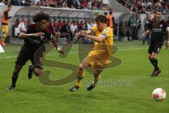 2. BL - FC Ingolstadt 04 - Eintracht Braunschweig 0:1 - links Caiuby Francisco da Silva (31) gegen rechts Steffen Bohl