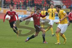 2. BL - FC Ingolstadt 04 - SG Dynamo Dresden 1:1 - Ilian Micanski (22)  verpasst den Ball