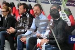 2. BL - FC Ingolstadt 04 - 1.FC Köln - 0:3 - Sportdirektor Thomas Linke auf der Bank