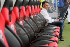 2. BL - FC Ingolstadt 04 - 1.FC Köln - 0:3 - Cheftrainer Tomas Oral nachdenklich vor dem Spiel
