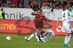 2.BL - FC Ingolstadt 04 - 1860 München - 0:2 - Christian Eigler im Zweikampf mit Necat Aygün