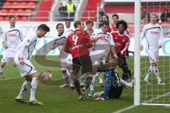 2. BL - FC Ingolstadt 04 - SC Paderborn 1:3 - Moritz Hartmann (9)  verpasst den Ball