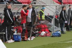 2. BL - FC Ingolstadt 04 - SC Paderborn 1:3 - Michael Henke wechselt Kapitän Stefan Leitl (6) ein