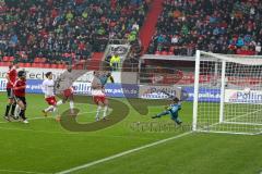 FC 04 Ingolstadt gegen SSV Jahn 2000 Regensburg - Stefan Leitl beim Nachschuss vom Elfmeter zum 2:1 -  Foto: Jürgen Meyer