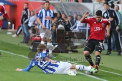 2. BL - FC Ingolstadt 04 - Hertha BSC Berlin 1:1 - Ümit Korkmaz (14) rechts gegen Fabian Lustenberger