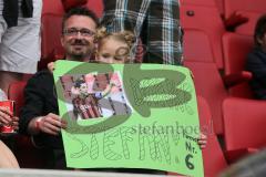 2. BL - FC Ingolstadt 04 - 1.FC Köln - 0:3 - Fans Abschied von Kapitän Stefan Leitl (6)