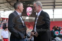 2. BL - FC Ingolstadt 04 - Eintracht Braunschweig 0:1 - Harald Gärtner mit Frank Dreves vor dem Spiel